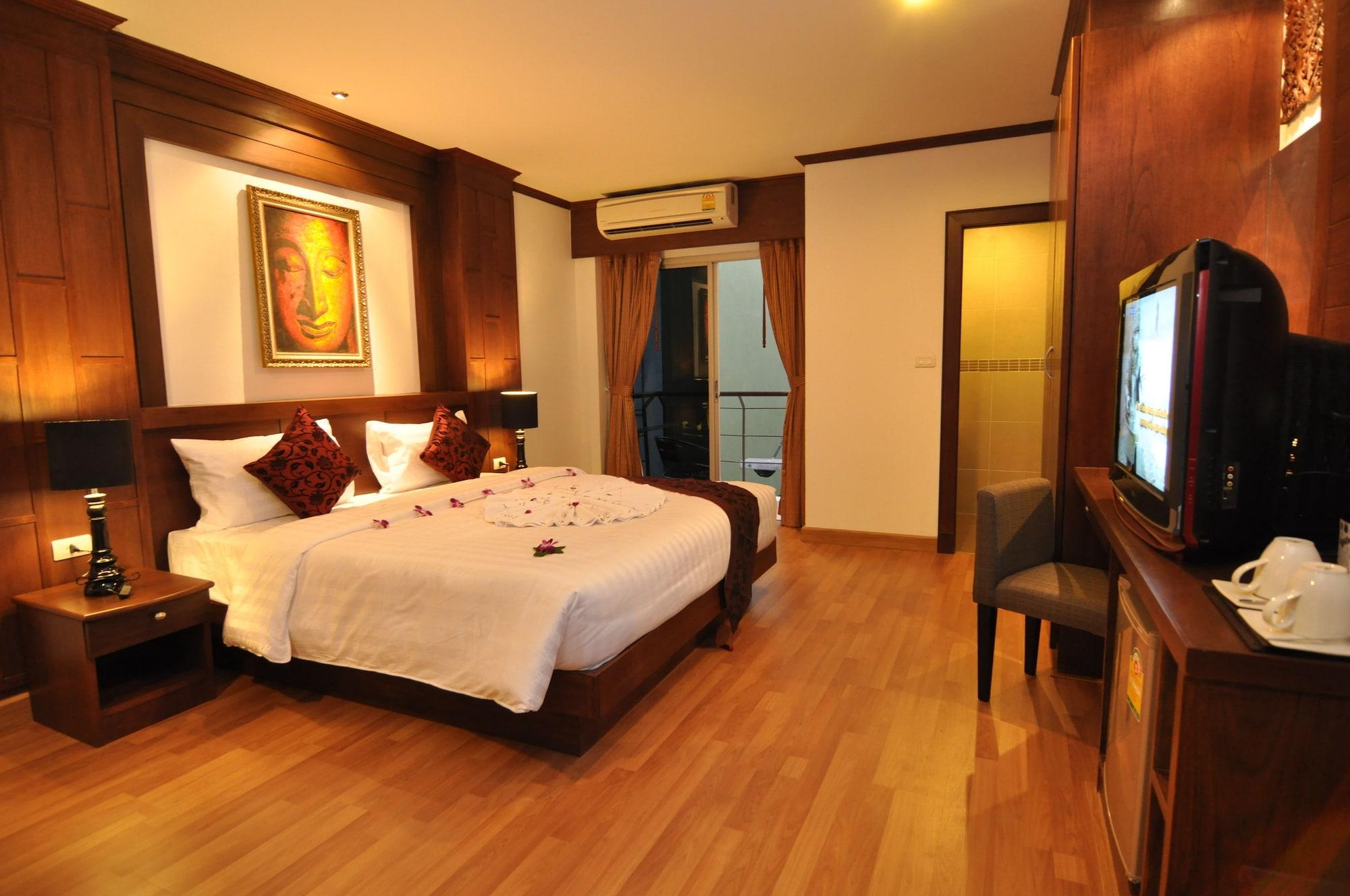 Hemingway'S Hotel Patong Rum bild