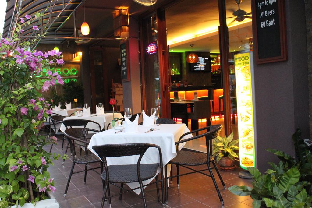 Hemingway'S Hotel Patong Exteriör bild