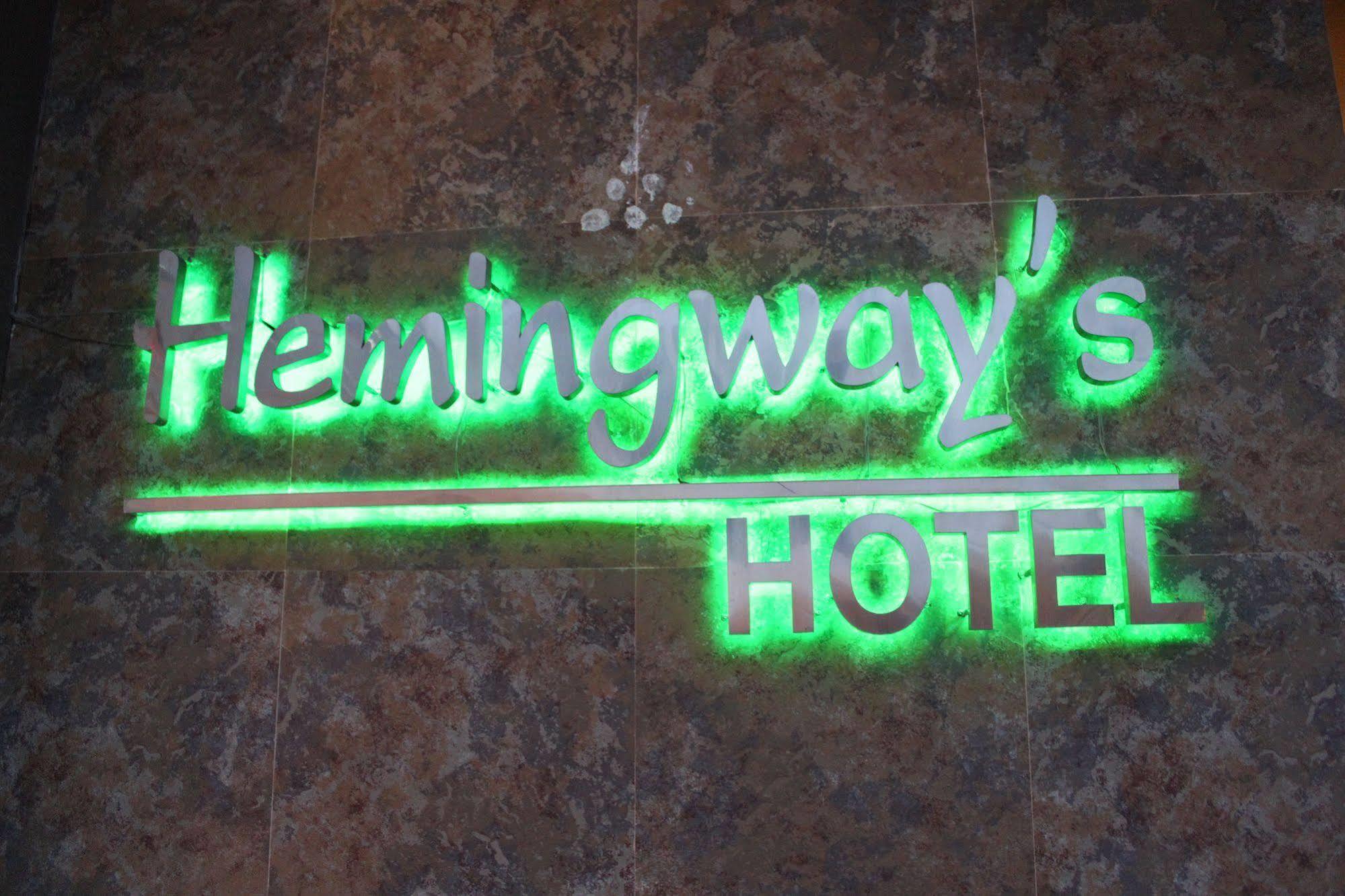 Hemingway'S Hotel Patong Exteriör bild